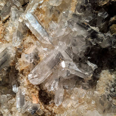 Clear Quartz Crystal - Healing Properties, Meaning and Uses