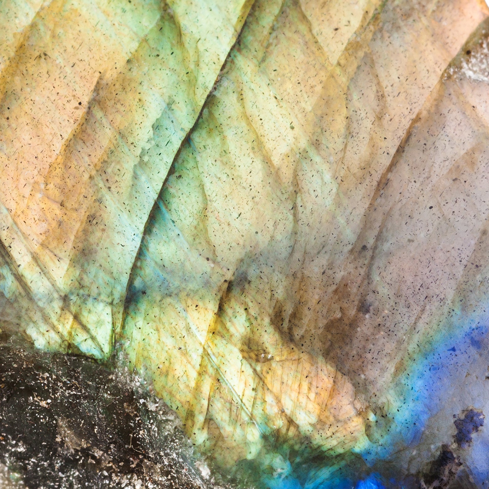 close up labradorite iridescent crystals