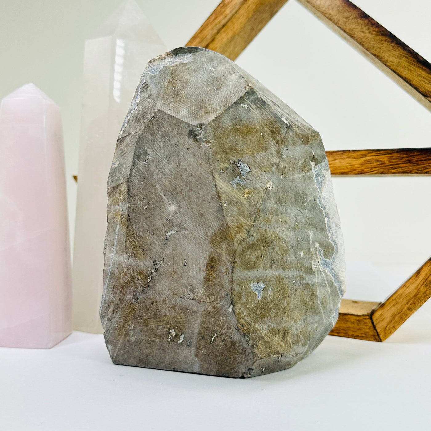 amethyst cut base with decorations in the background