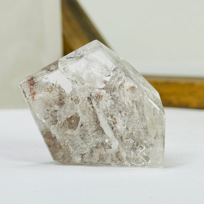  lodalite with decorations in the background