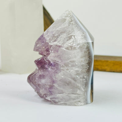 amethyst POINT with decorations in the background