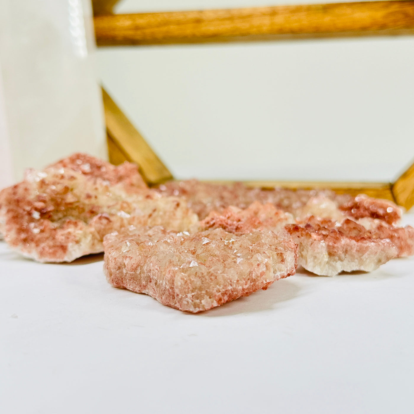 lithium quartz with decorations in the background