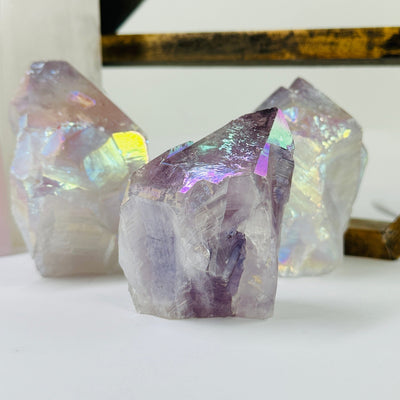 amethyst points with decorations in the background