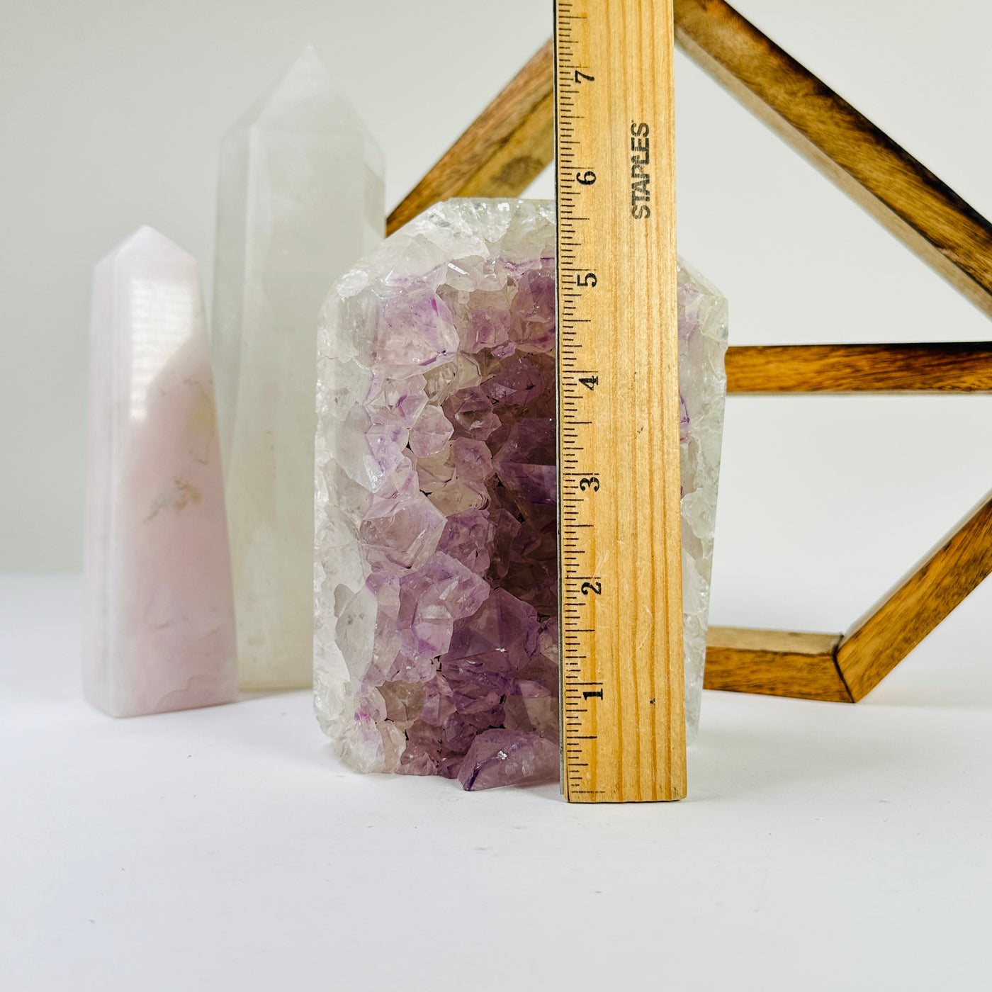 agate point next to a ruler for size reference