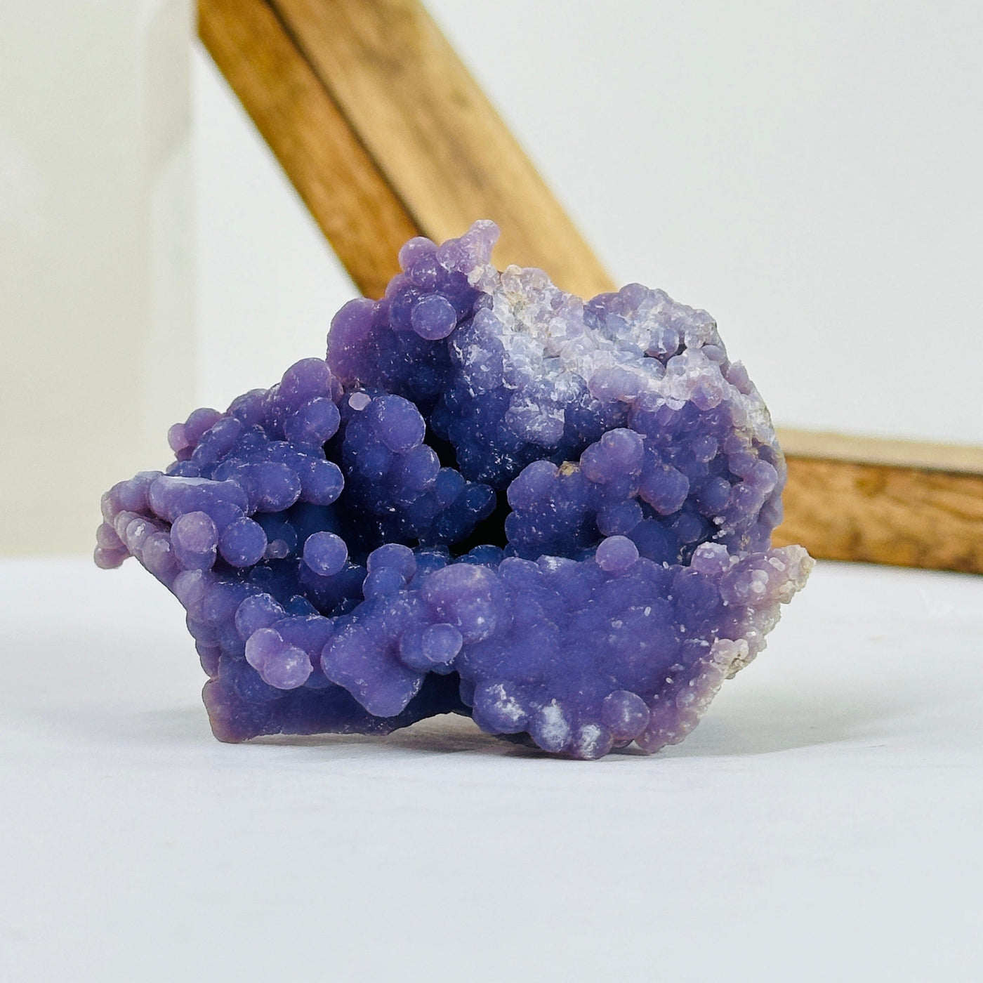 grape agate with decorations in the background