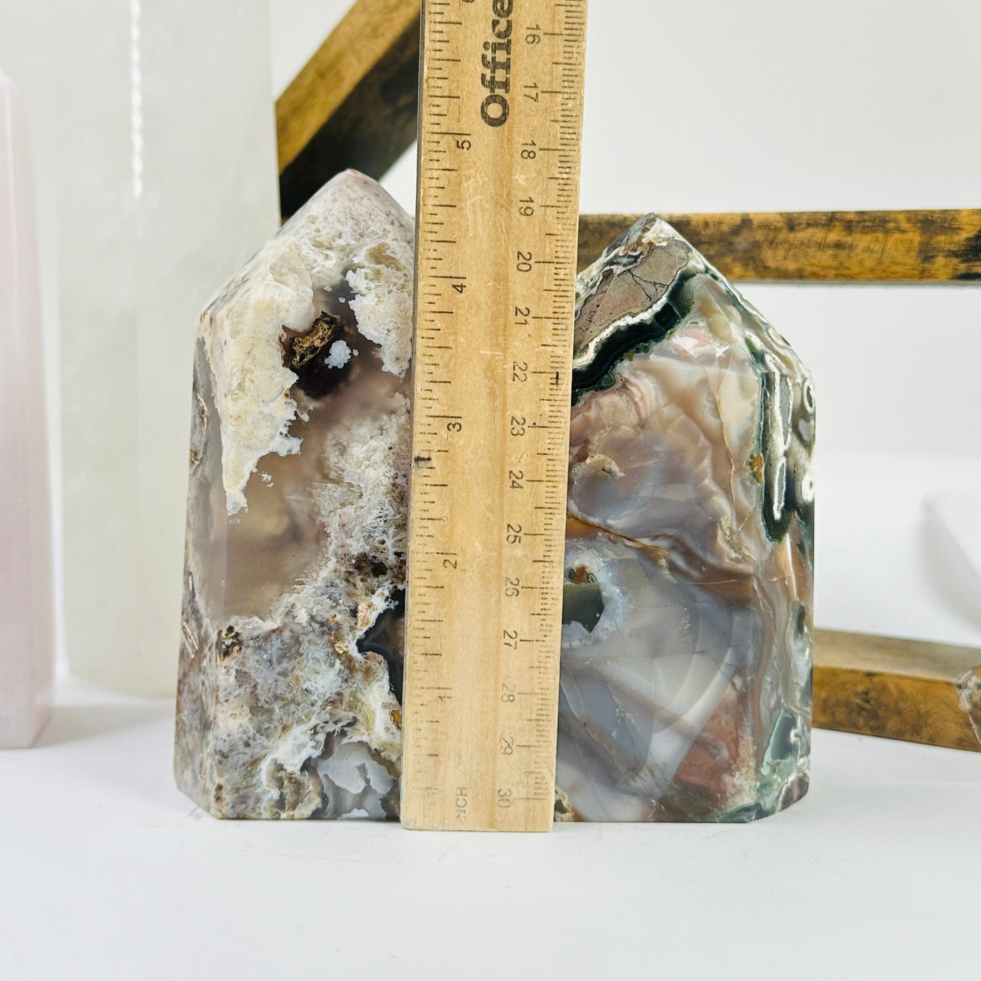 agate point next to a ruler for size reference