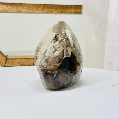 lodalite with decorations in the background