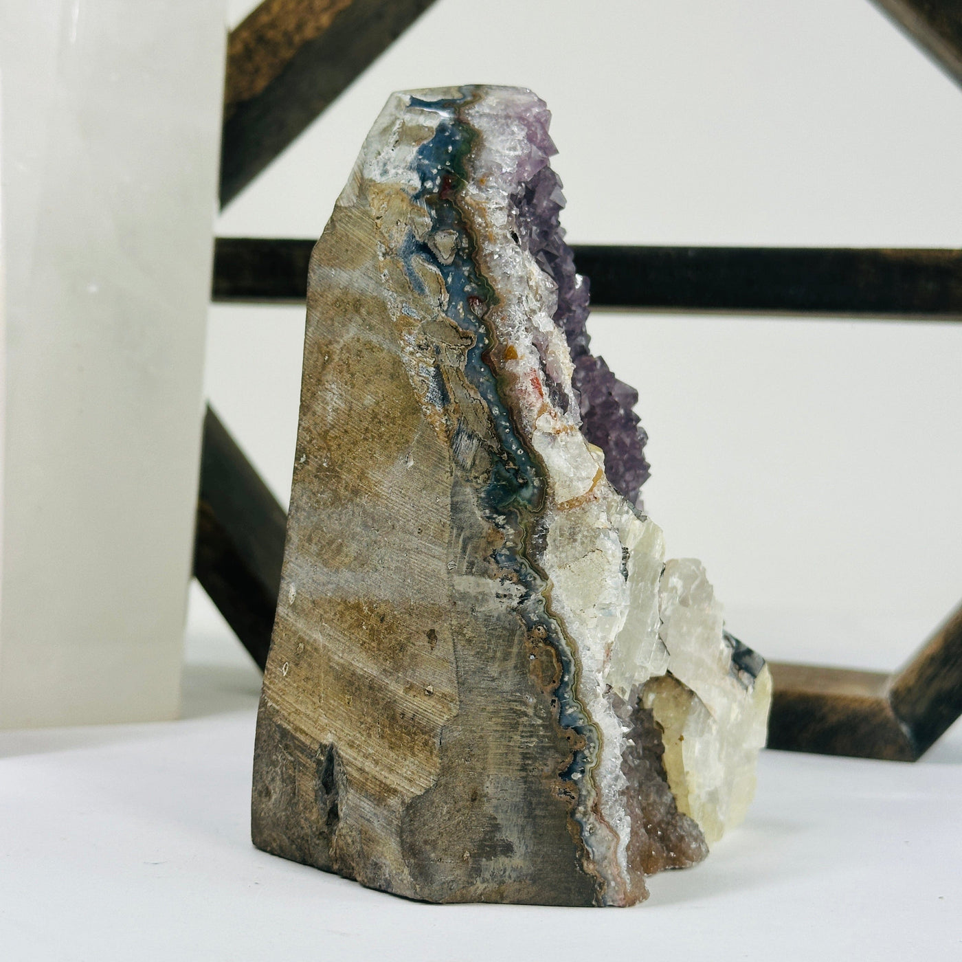 Amethyst cut base with decorations in the background
