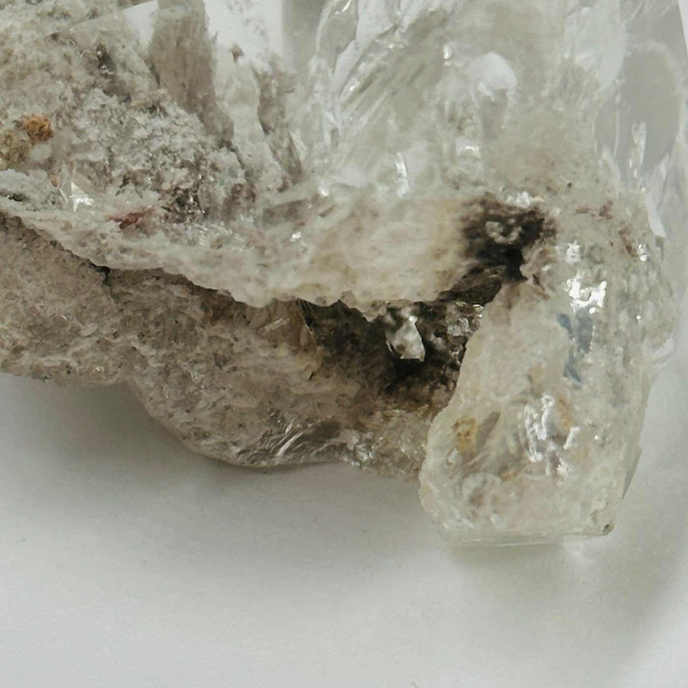 lodalite with decorations in the background