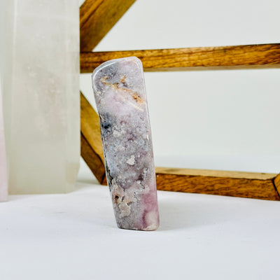 amethyst with decorations in the background
