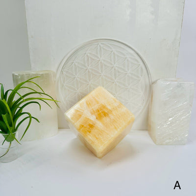 Light Yellow Mexican Onyx Polished Faceted Cube - You Choose - variant A front view