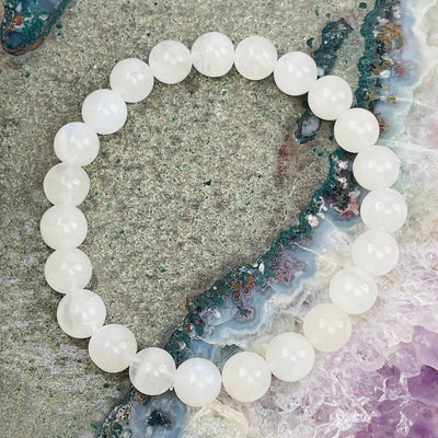 close up of the details on the moonstone bracelet 