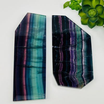 fluorite slabs displayed as home decor 