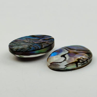 top and bottom view of the cabochon 