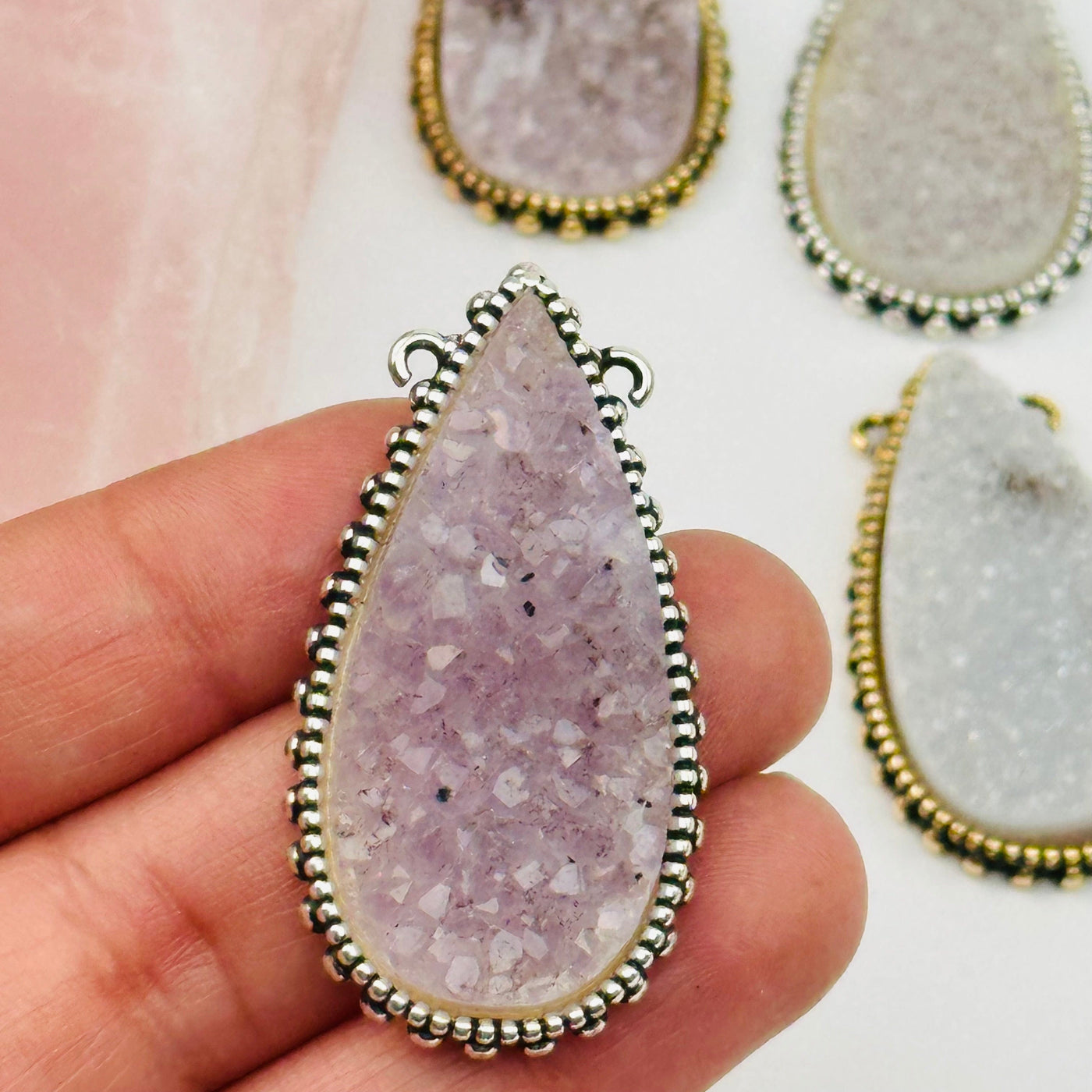 close up of the druzy on this pendant 