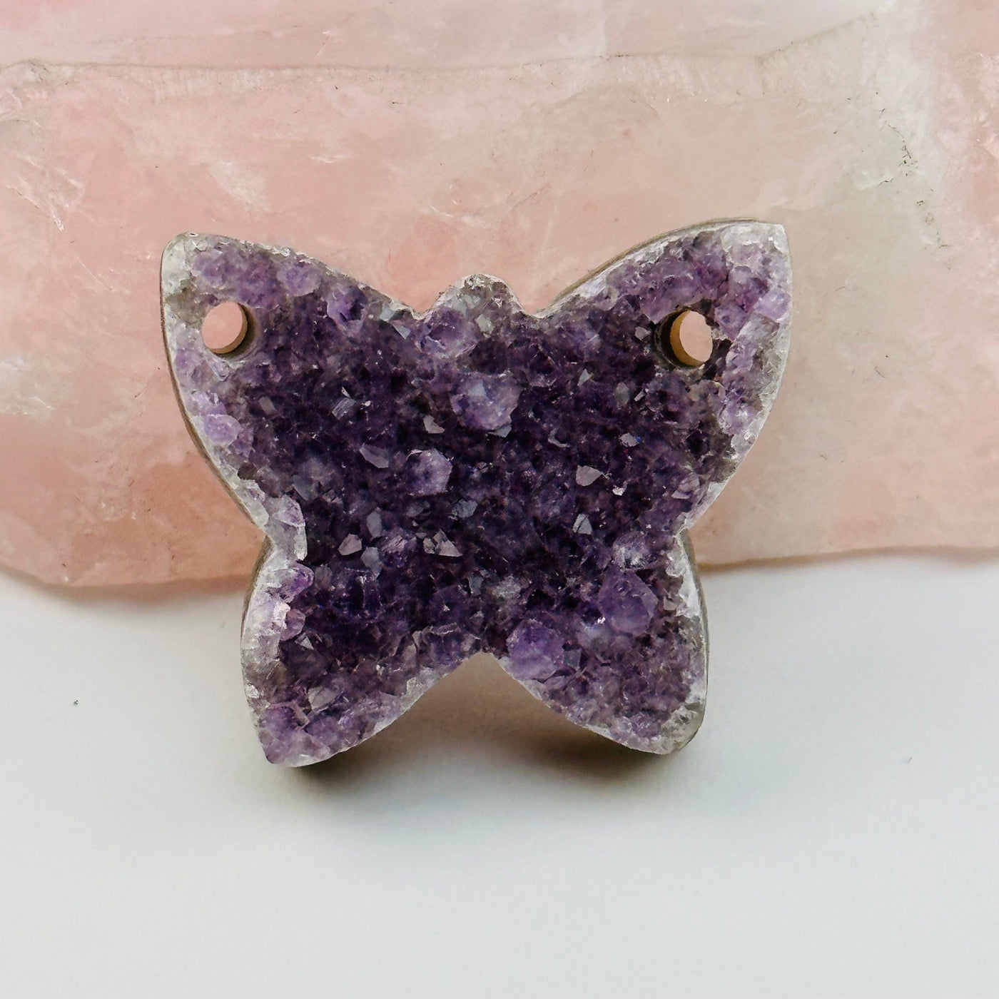 close up of the details on this amethyst cabochon 