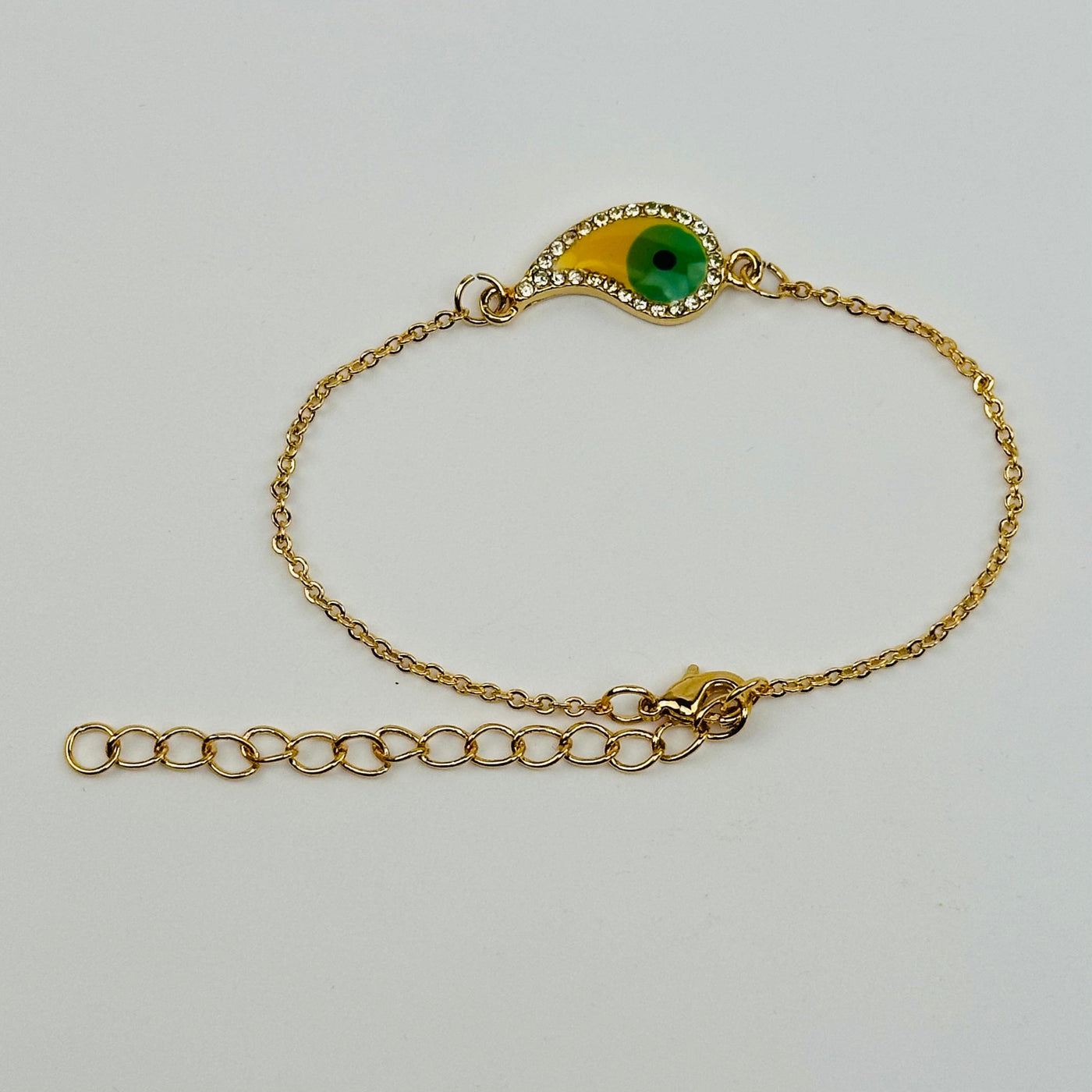 bracelet is adjustable 