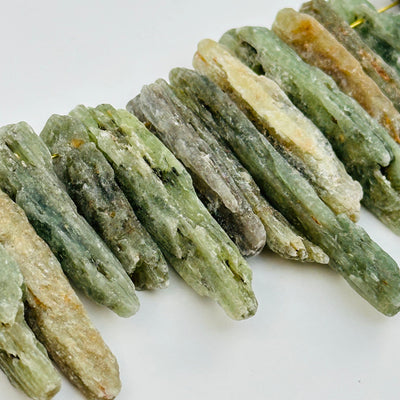 close up of the free formed beads 