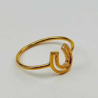 close up of the details on these horse show rings. available in gold tone