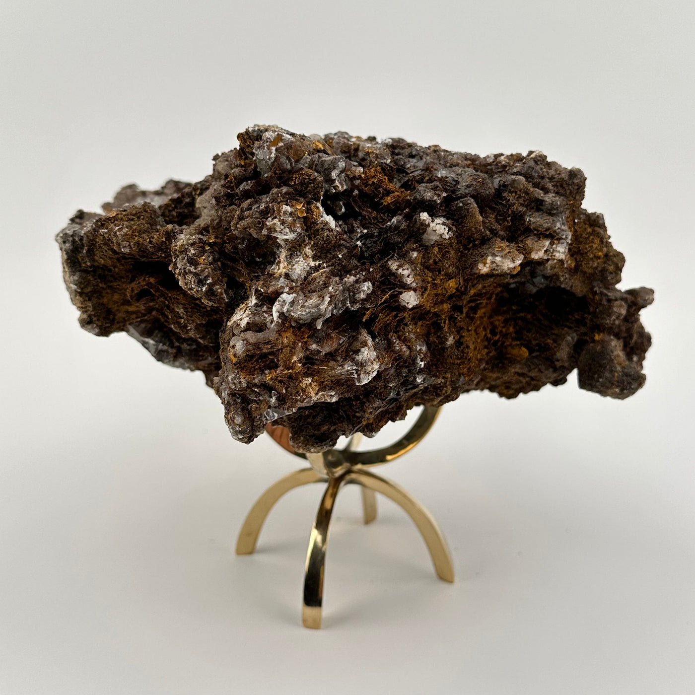 side view to show the thickness on this crystal cluster formation 