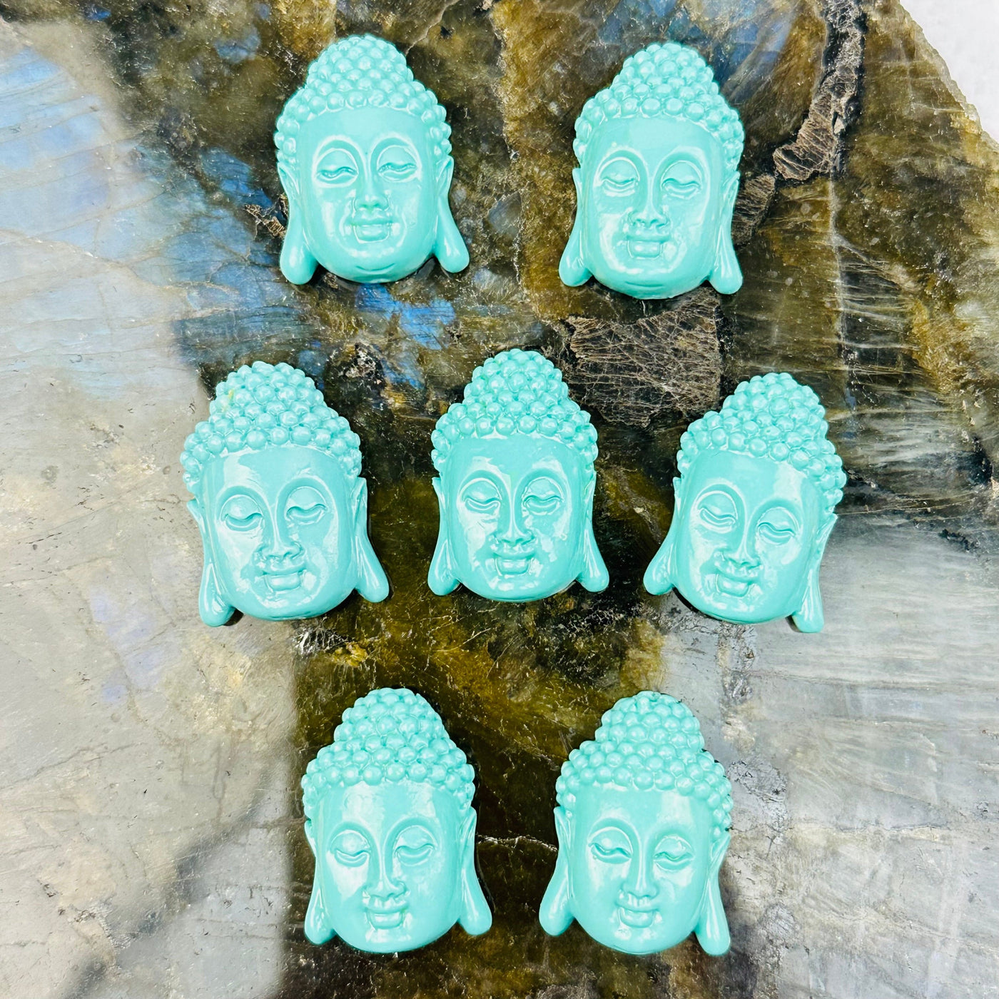 7 Turquoise Magnesite Buddha Beads 