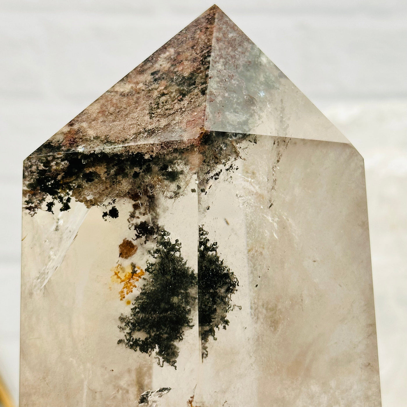 close up of the details on this lodolite quartz