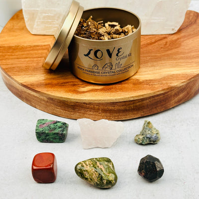 crystal kit comes with six different crystals 