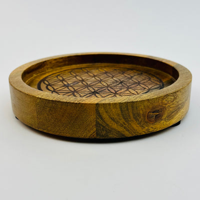 side view of the wooden tray to show the thickness