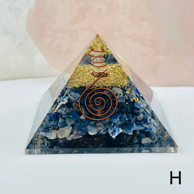 orgone crystal pyramids available with different crystal types. close up of the details on option H