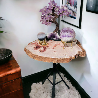 table can be used to display your favorite items