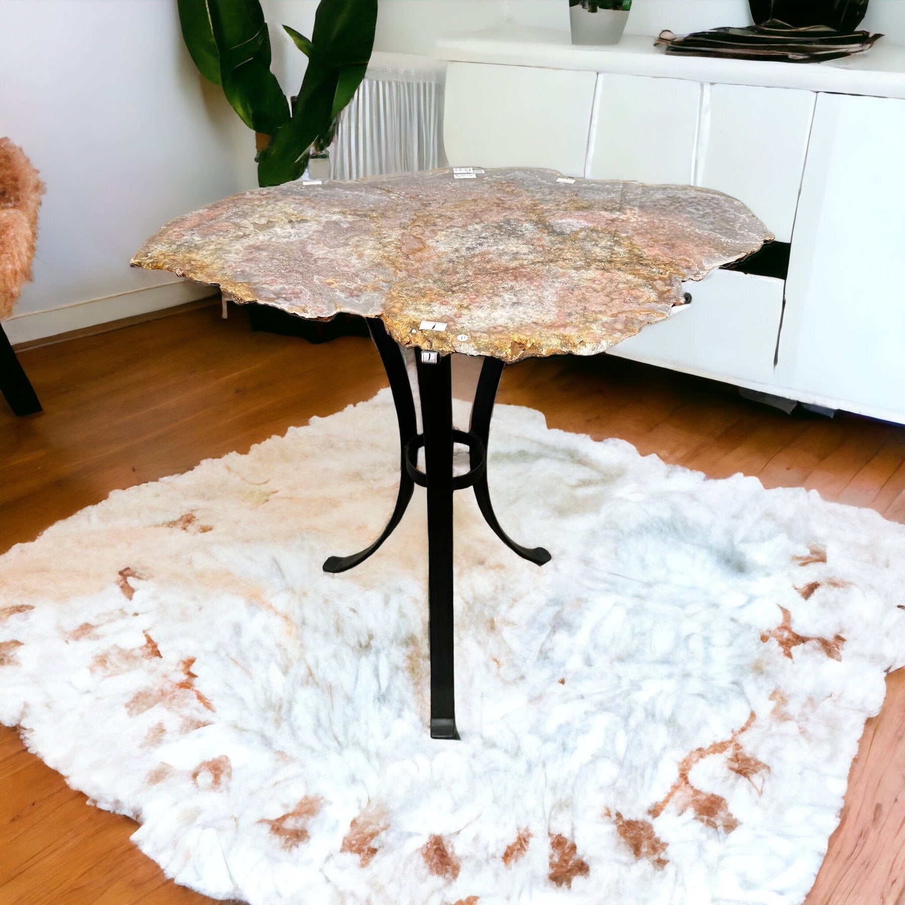 Amethyst Crystal Cluster Geode Table on Metal Base - OOAK – Rock Paradise