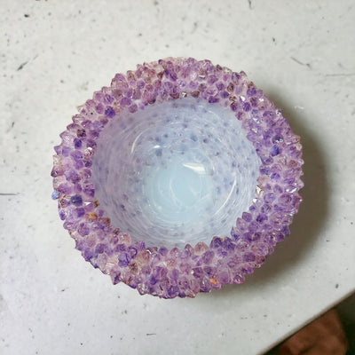 top view to show that the amethyst points go around to the top portion of the bowl 