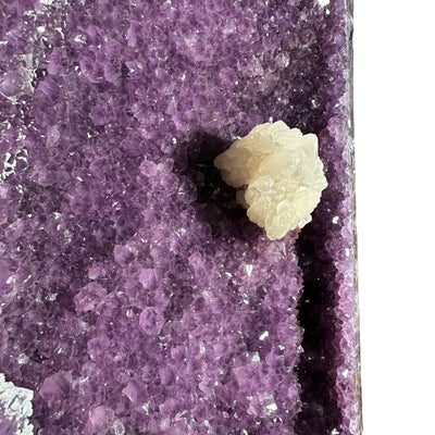 close up of the calcite formation 