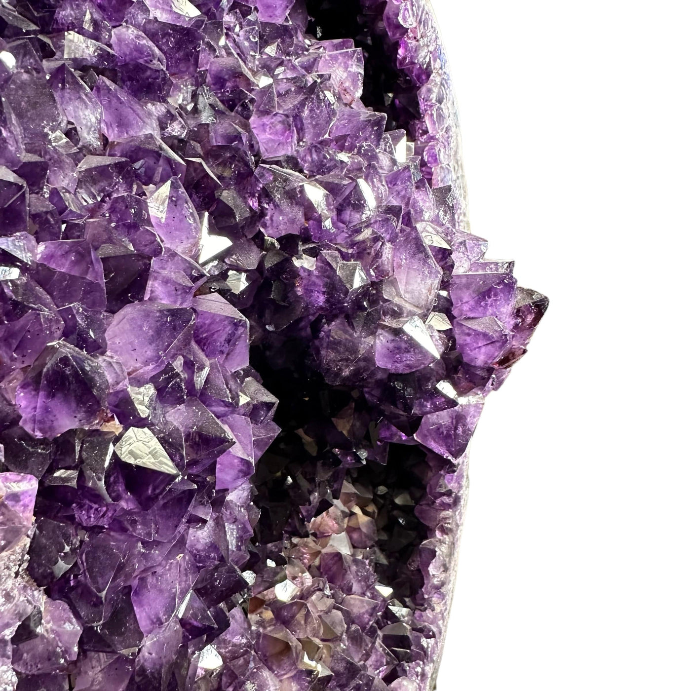 close up of the amethyst cluster 