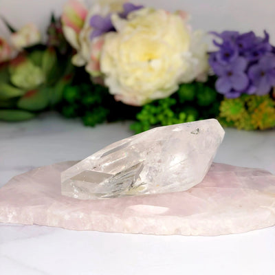 quartz with decorations in the background