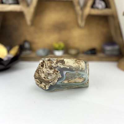 agate with decorations in the background