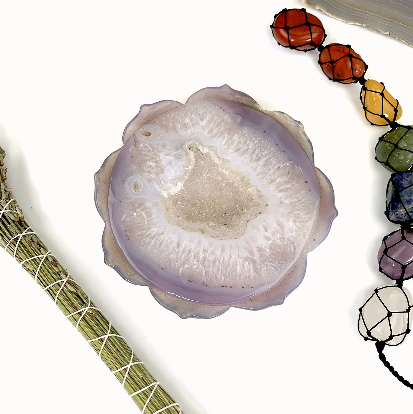 agate flower with decorations in the background