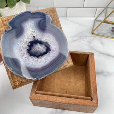 Decorative Wooden Jewelry Box with Dyed Purple Agate Slice Accent