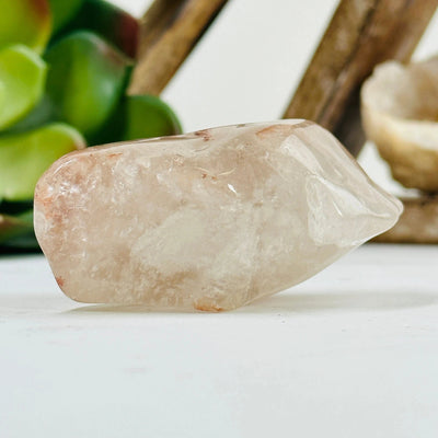 amphibole with decorations in the background