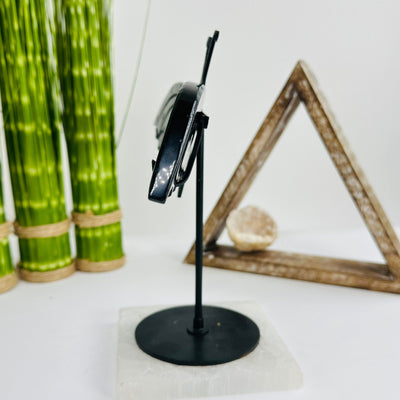 obsidian with decorations in the background