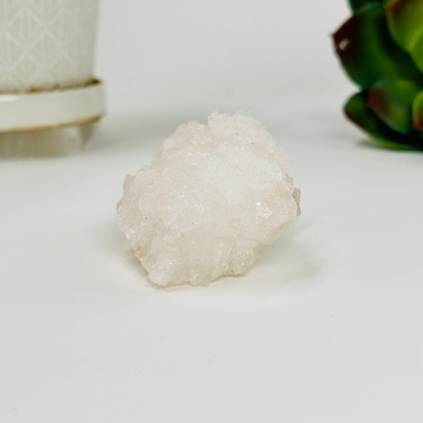 Halite freeform with decorations in the background