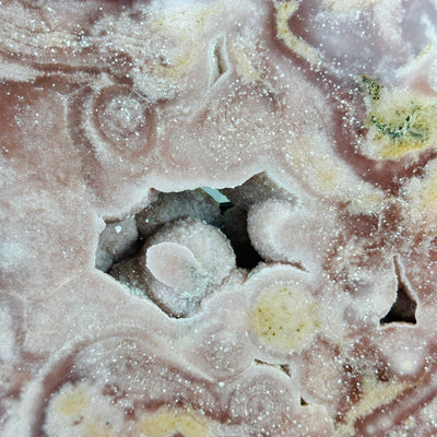 up close shot o pink amethyst druzy formation