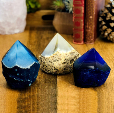 Picture of Blue and natural Variations of semi polished points.