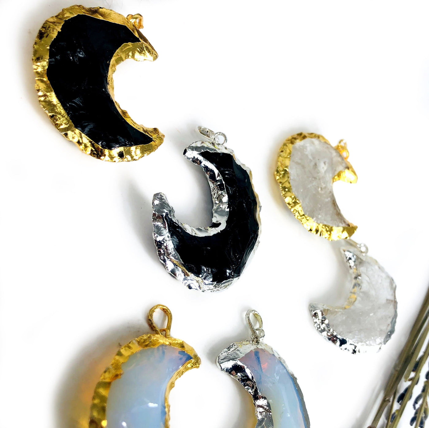 side view of the pendants to show the thickness 