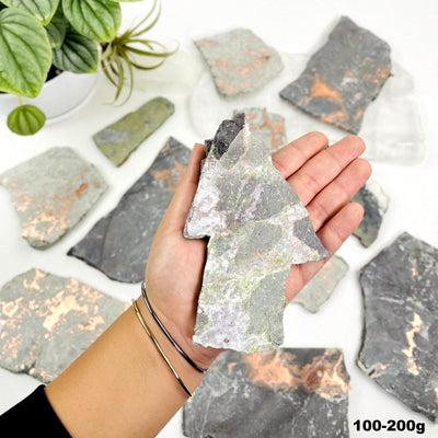 Copper Ore Slab  - 100-200g in a hand