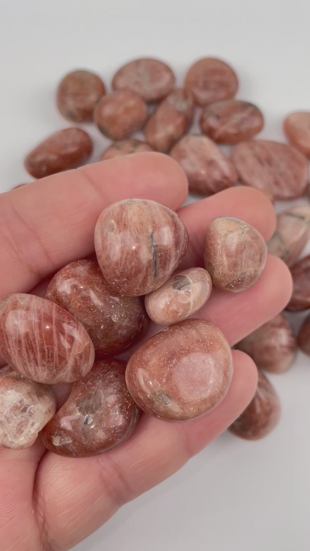 Video showing the sunstone tumbled stones