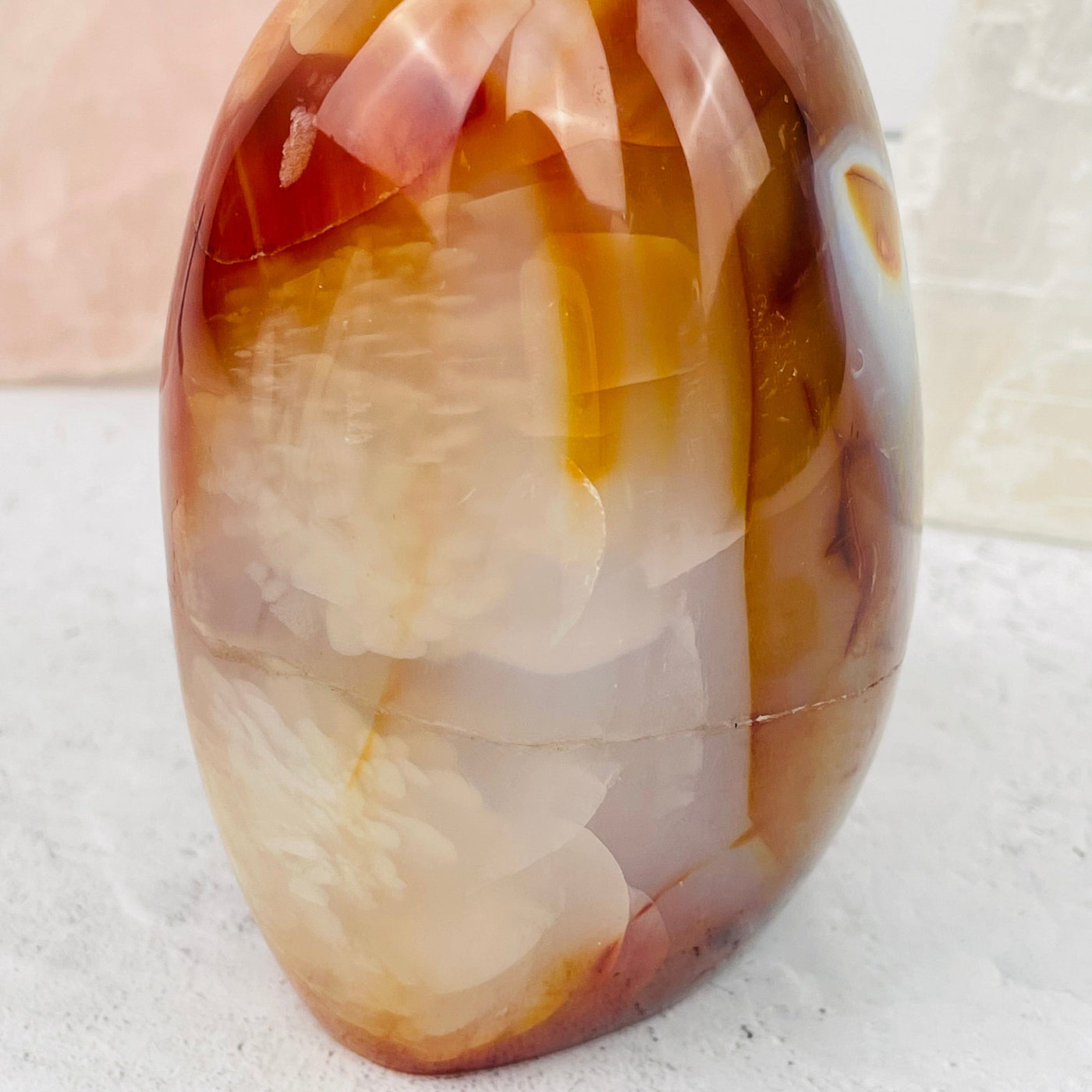 close up of the details on this carnelian cut base 