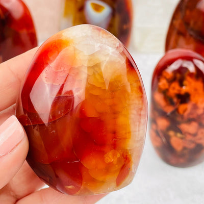 close up of the details on this carnelian cut base 