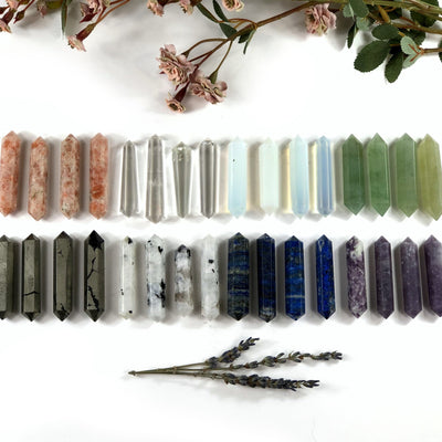 multiple gemstones displayed to show the differences in the crystal types 