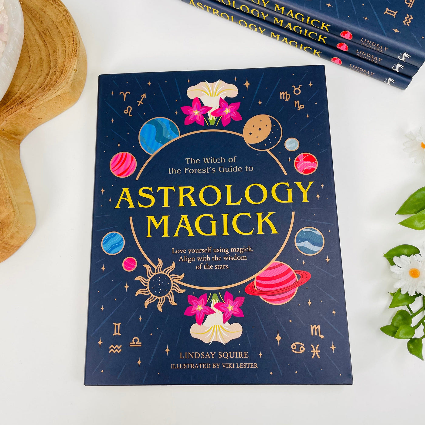 front cover of the book astrology magick by Lindsay Squire